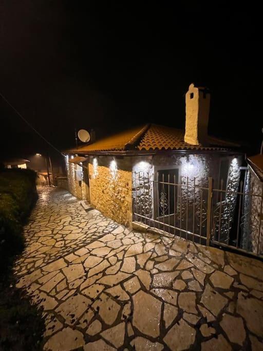 Dandy Villas Dimitsana - A Family Ideal Charming Home In A Quaint Historic Neighborhood - 2 Fireplaces For Romantic Nights Экстерьер фото