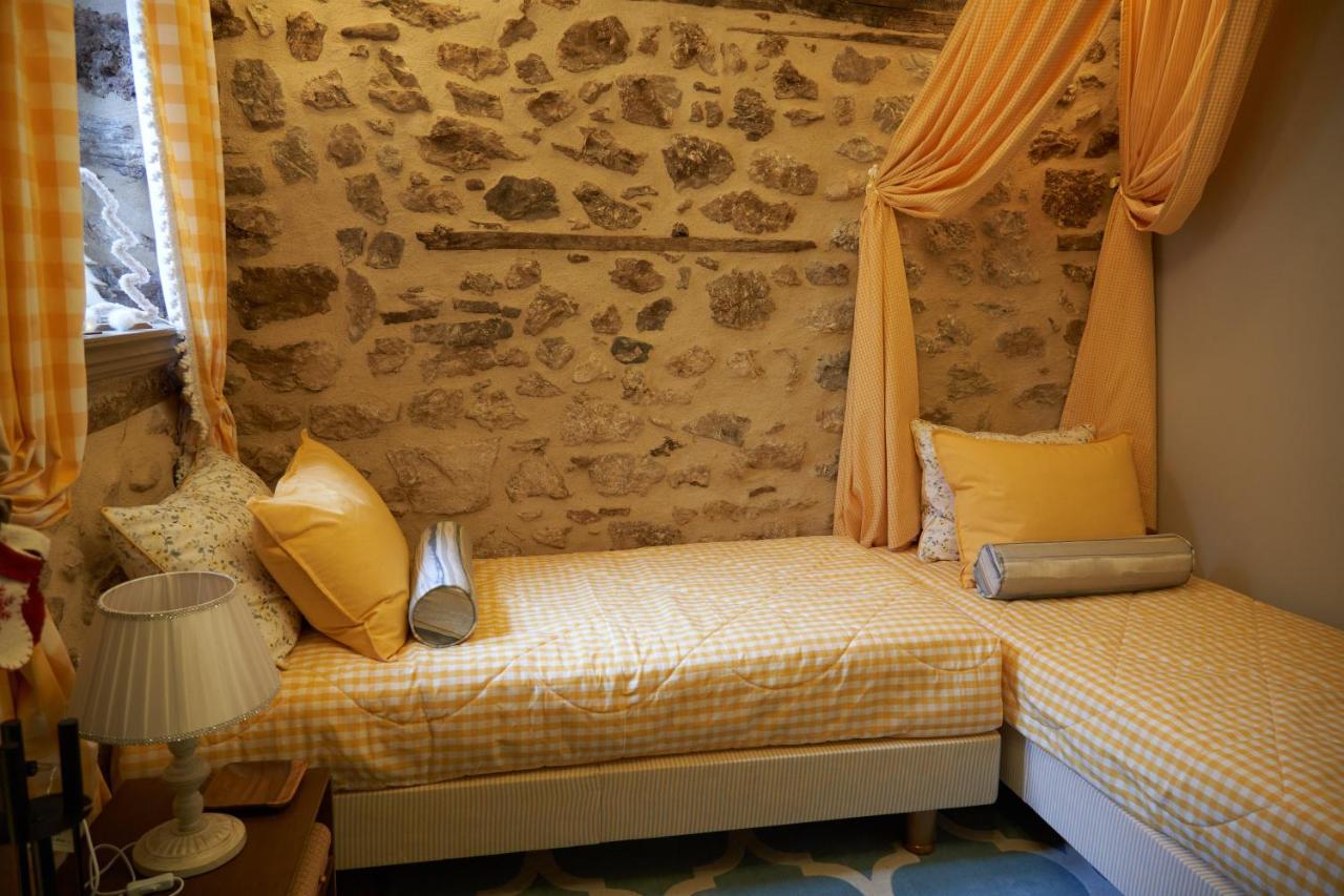 Dandy Villas Dimitsana - A Family Ideal Charming Home In A Quaint Historic Neighborhood - 2 Fireplaces For Romantic Nights Экстерьер фото