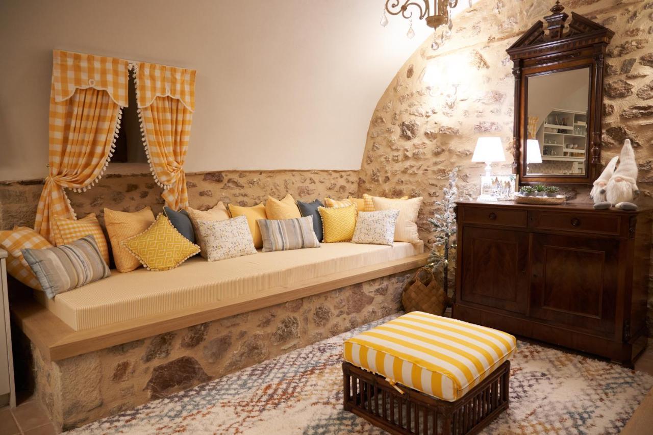 Dandy Villas Dimitsana - A Family Ideal Charming Home In A Quaint Historic Neighborhood - 2 Fireplaces For Romantic Nights Экстерьер фото